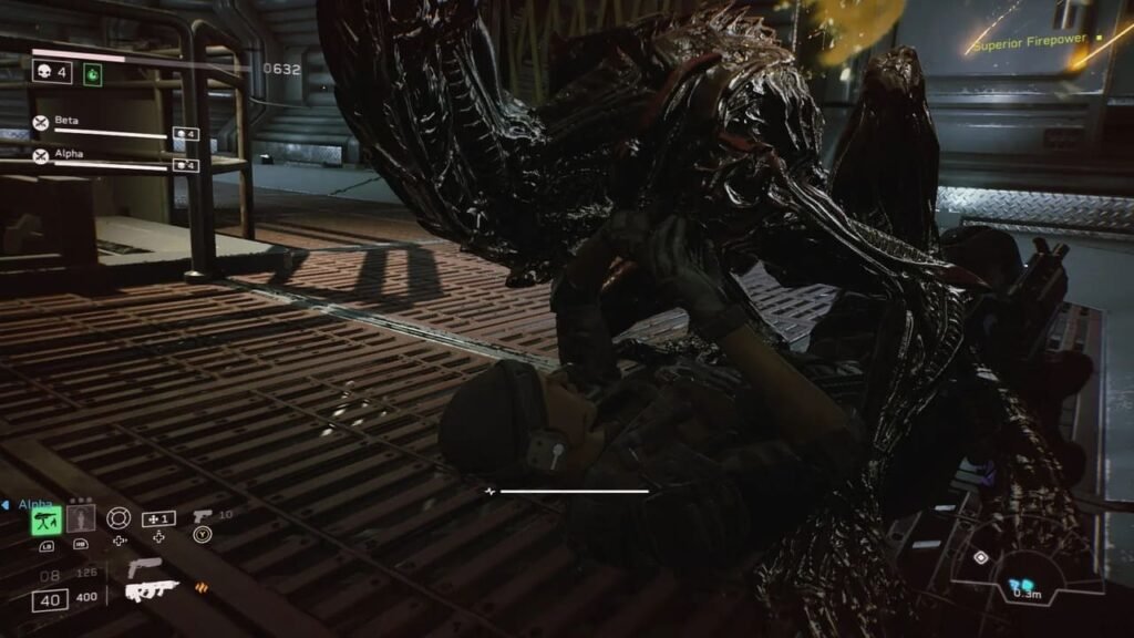 A Prowler mauling a teammate in Aliens: Fireteam Elite while another player tries to rescue them.